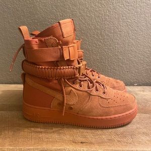 Nike SF Air Force 1 “dusty peach”
